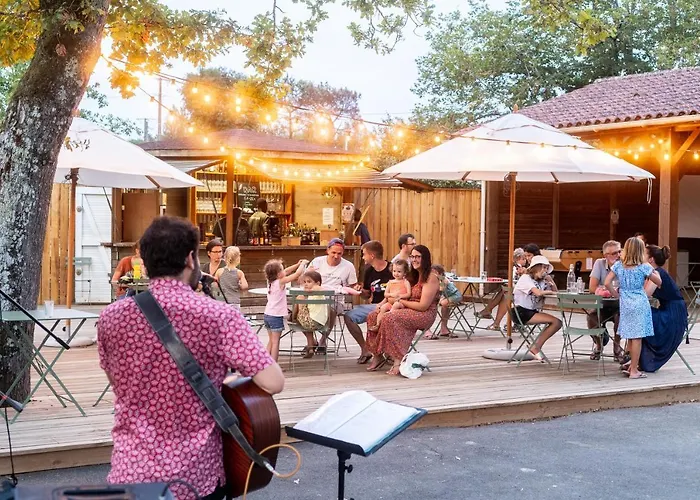 Huttopia De L'uby - Gers 营地 *