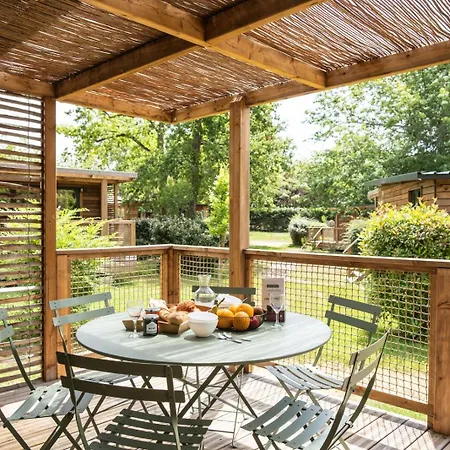 Huttopia De L'uby - Gers Kamp alanı Cazaubon