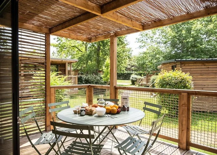 Huttopia De L'uby - Gers 营地 Cazaubon